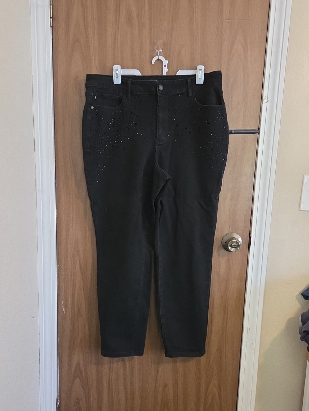 Judy Blue Black Straight Leg Jeans with Subtle Stud Accents
